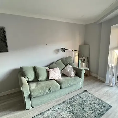 Apartament Stylish 2 Bedroom Flat In *